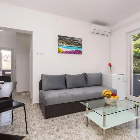 Daire In Mit Eigenem Balkon By Interhome